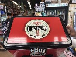54qt Party Cooler Avec Bluetooth Haut-parleurs Coney Island Brewing Co. Limited Edition