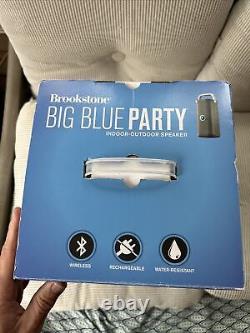 Haut-parleur sans fil Brookstone Big Blue Party Power Supply pour intérieur et extérieur en noir