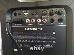 Jbl Partybox 300 Portable Party Speaker Black- À Peine Utilisé Et État Impressionnant